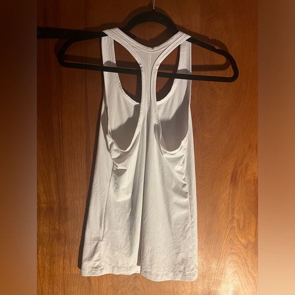 Tank top by Nike dry fit size S - Picture 2 of 3